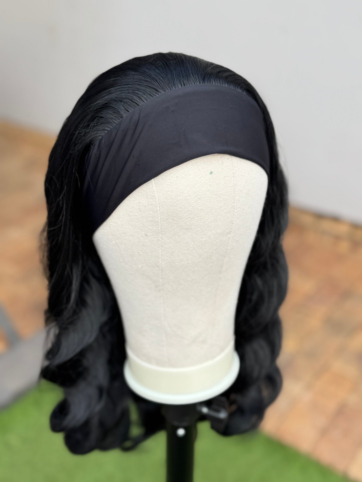 BLACK HEADBAND BODYWAVE 22INCH