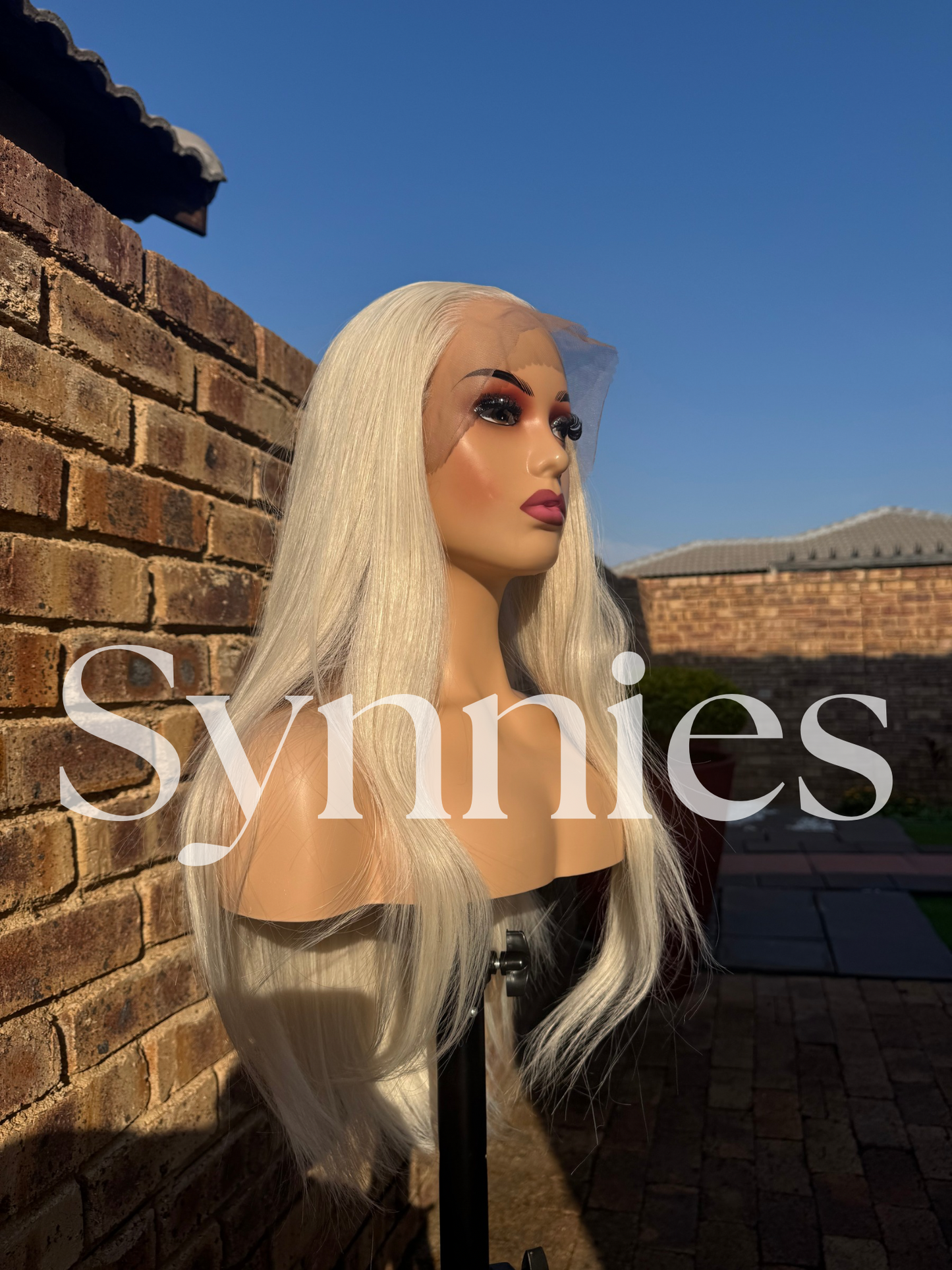 BLONDE 24 INCH